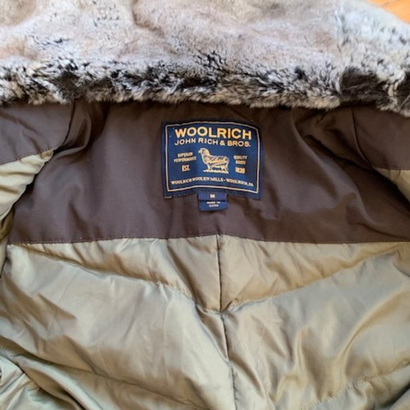 Woolrich Parka - Picture 5 of 8